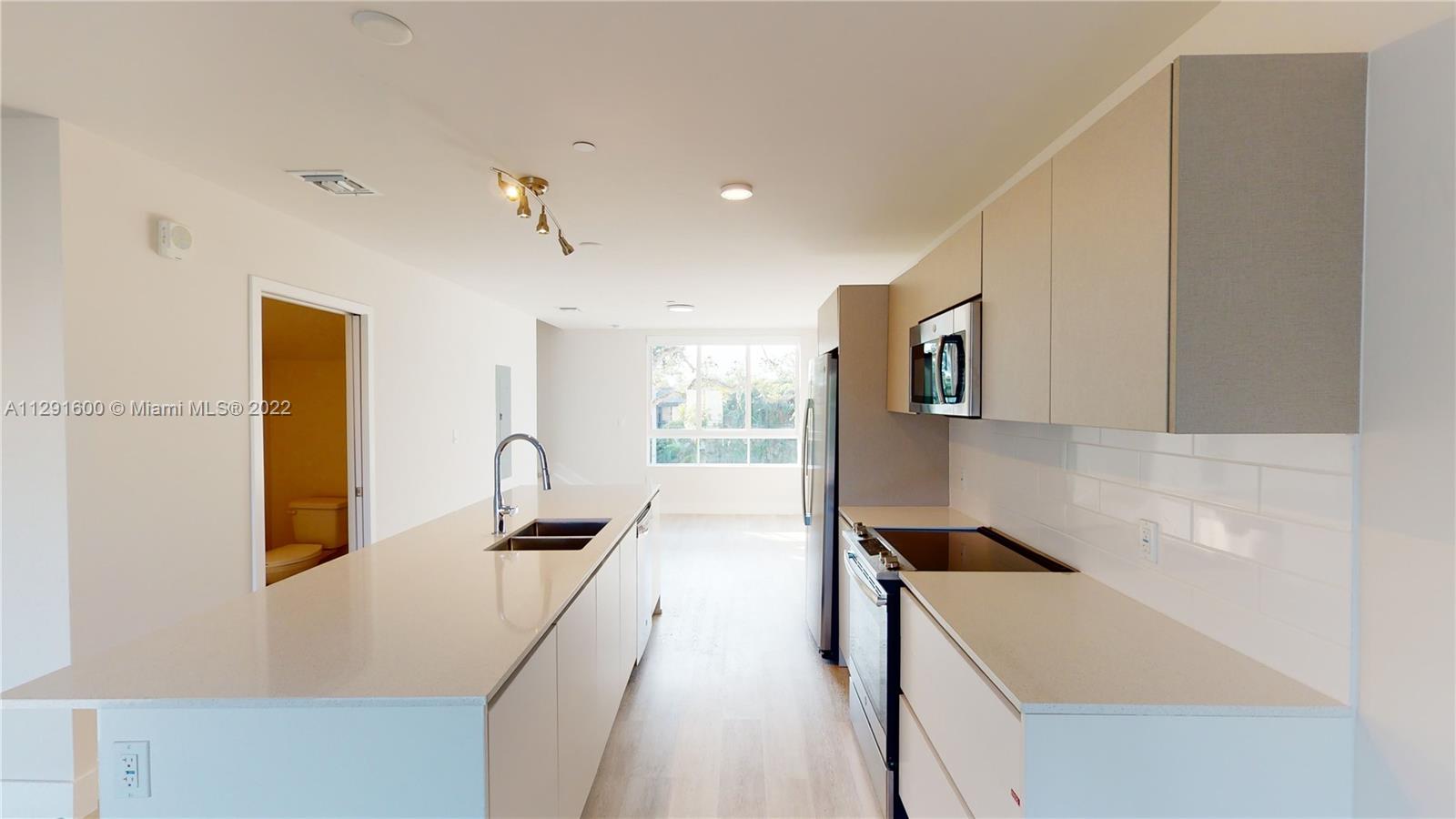 AVENTURA VILLAGE CONDO - Residential