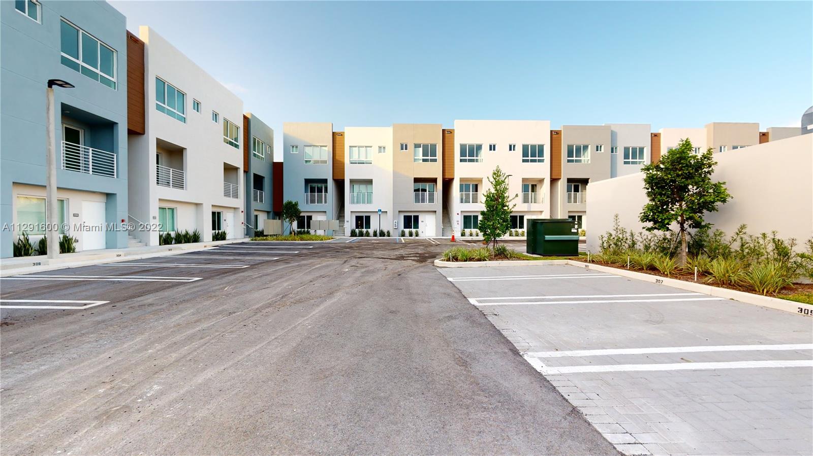 AVENTURA VILLAGE CONDO - Residential