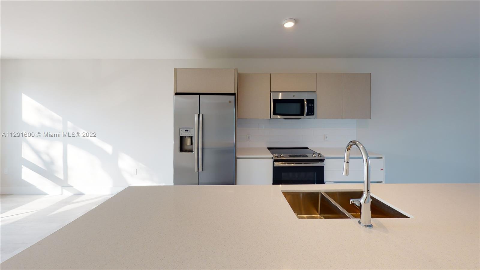 AVENTURA VILLAGE CONDO - Residential
