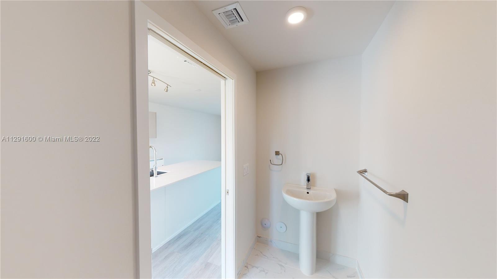 AVENTURA VILLAGE CONDO - Residential