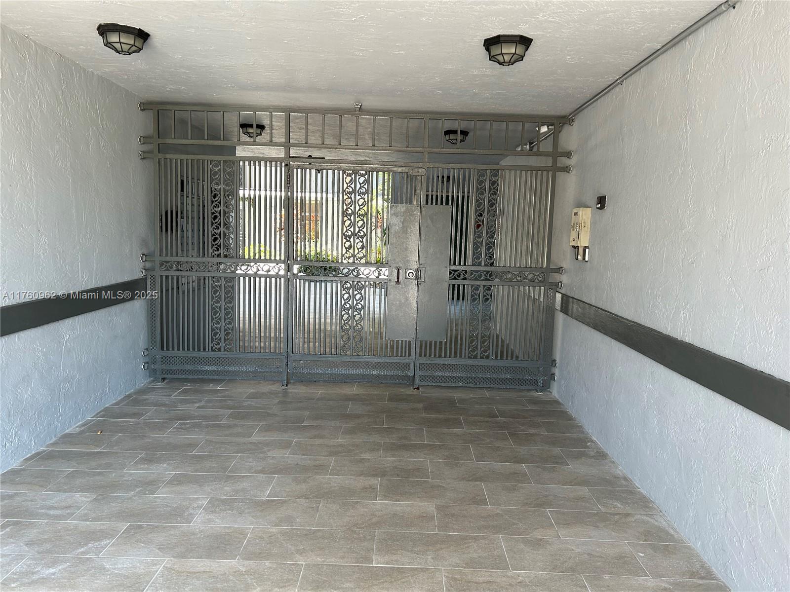 VISTA DEL LAGO CONDO PH 2 - Residential Lease