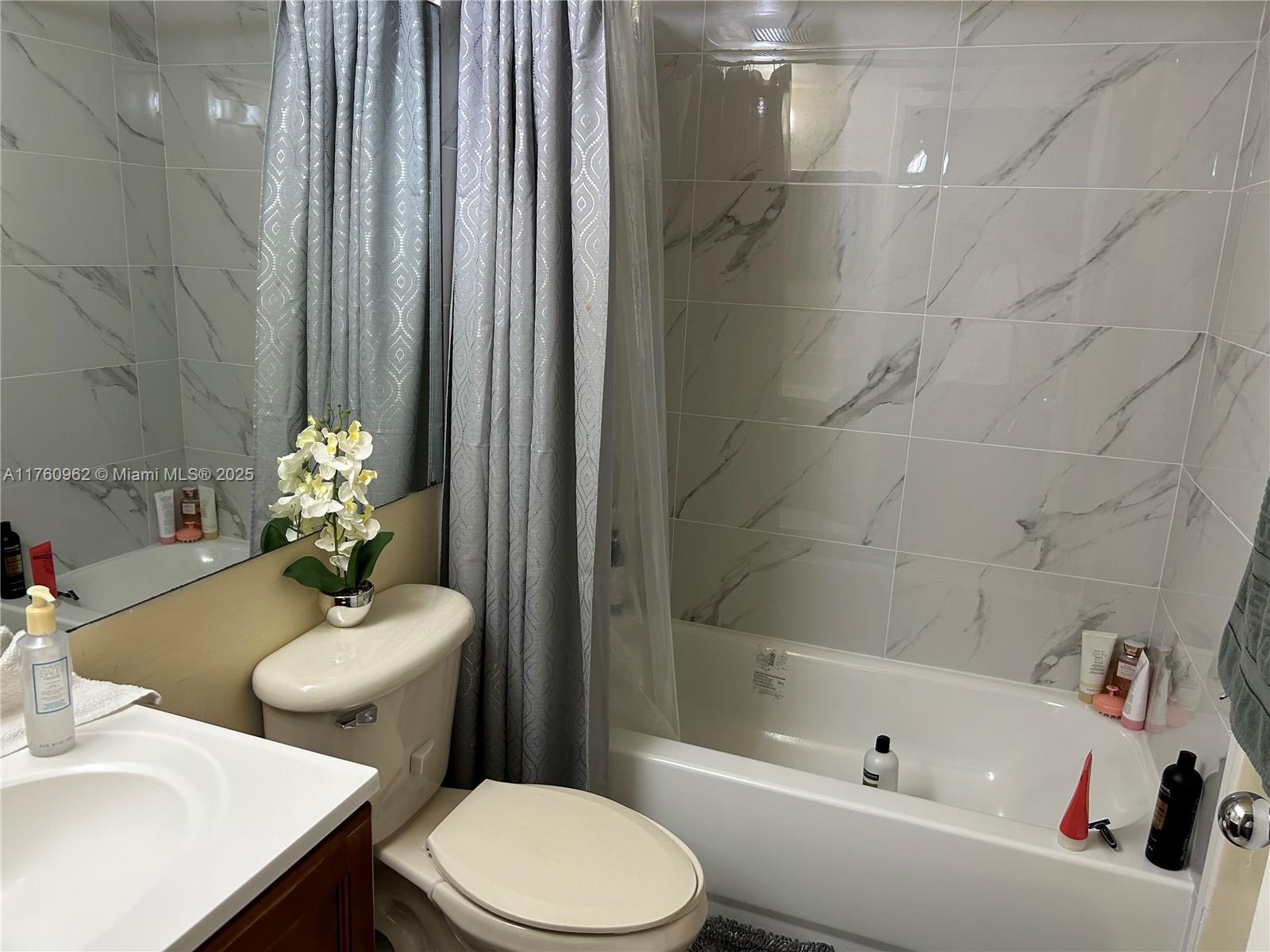 VISTA DEL LAGO CONDO PH 2 - Residential Lease