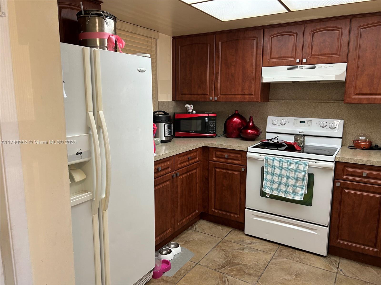 VISTA DEL LAGO CONDO PH 2 - Residential Lease