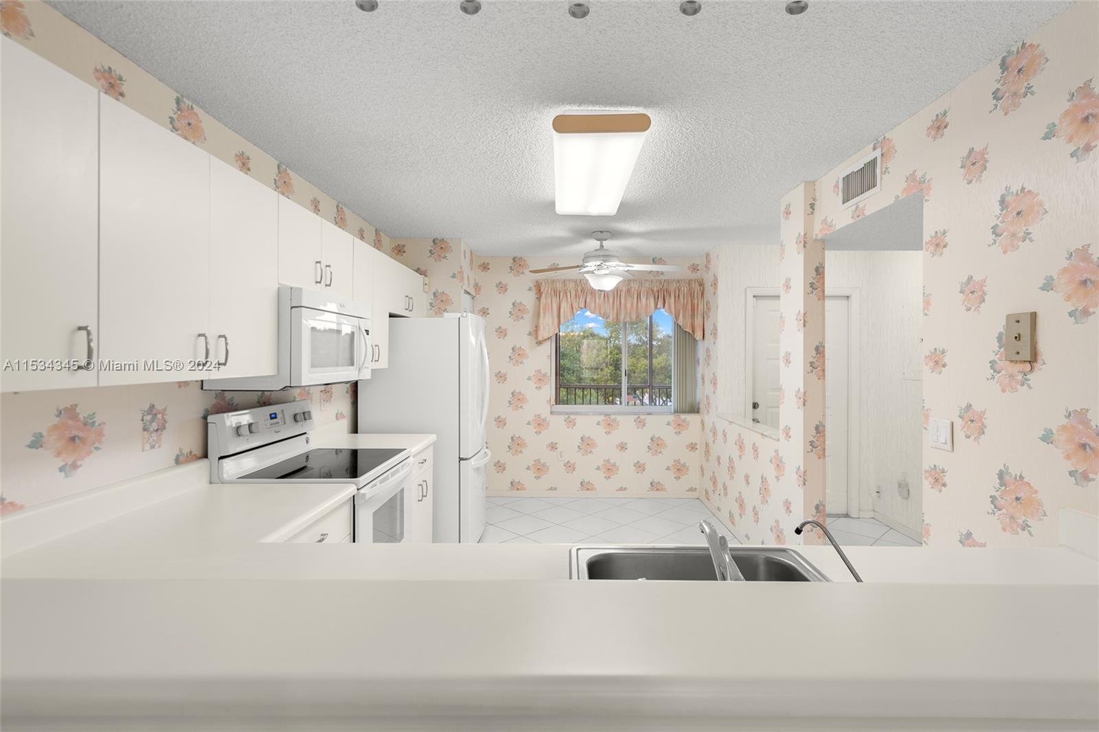 WELDON CONDOMINIUM H - Residential
