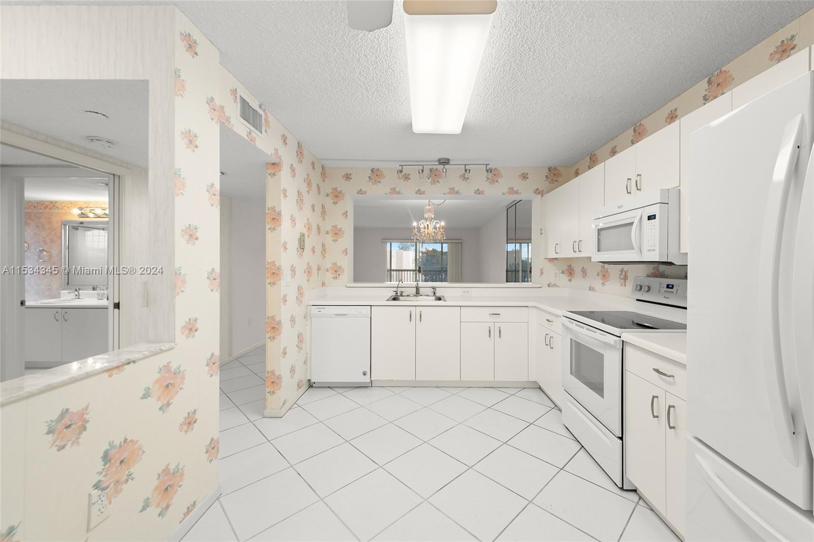 WELDON CONDOMINIUM H - Residential