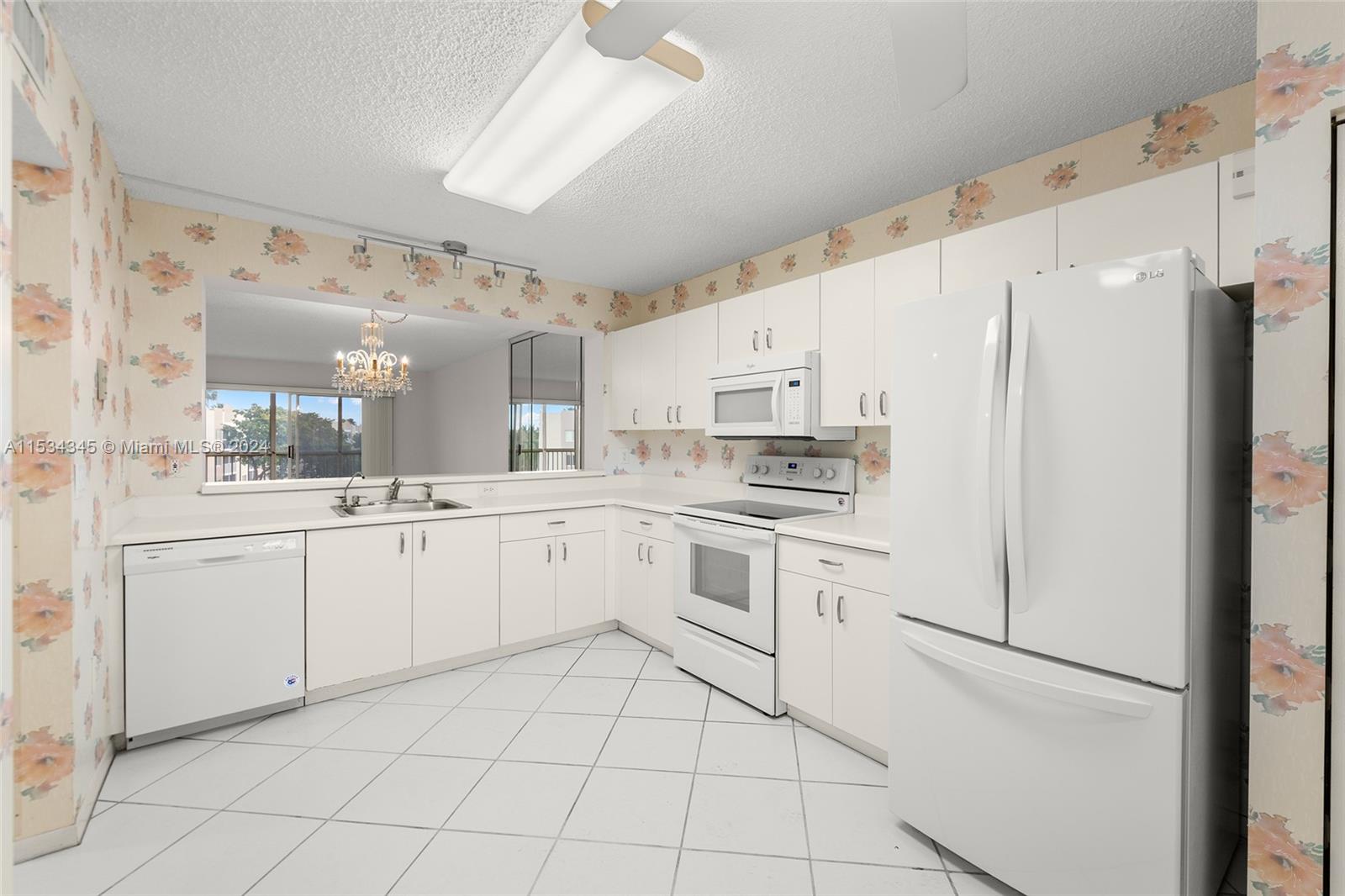 WELDON CONDOMINIUM H - Residential