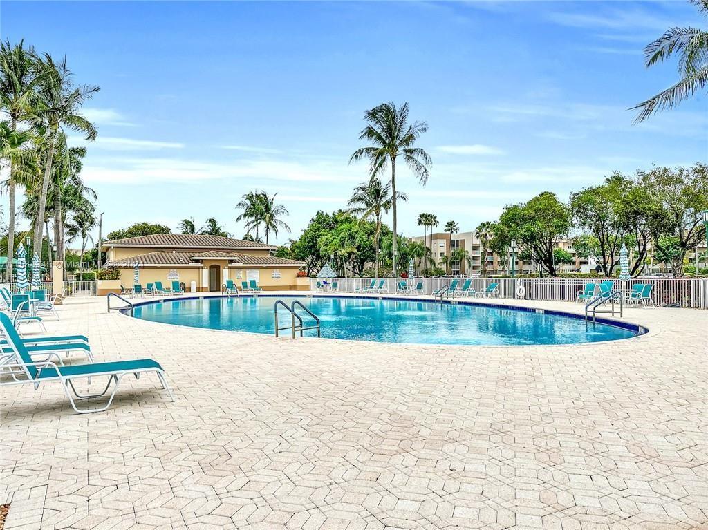 WELDON CONDOMINIUM H - Residential