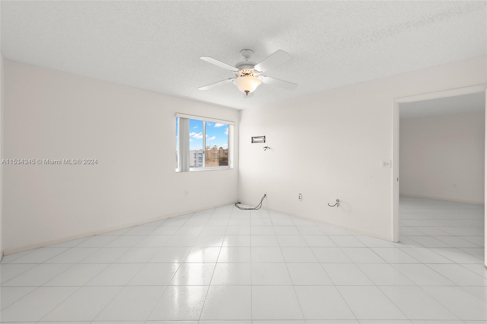 WELDON CONDOMINIUM H - Residential