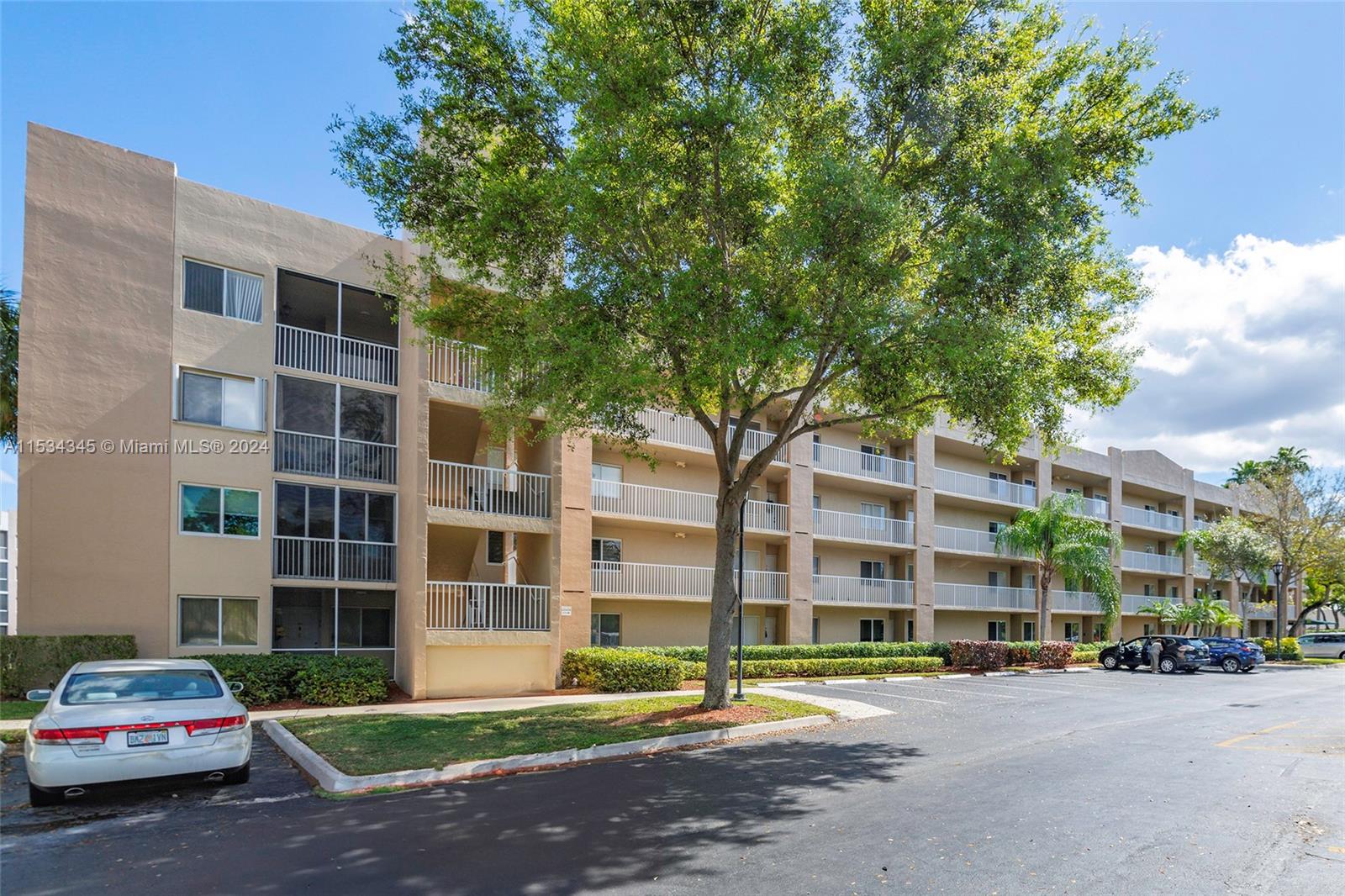 WELDON CONDOMINIUM H - Residential