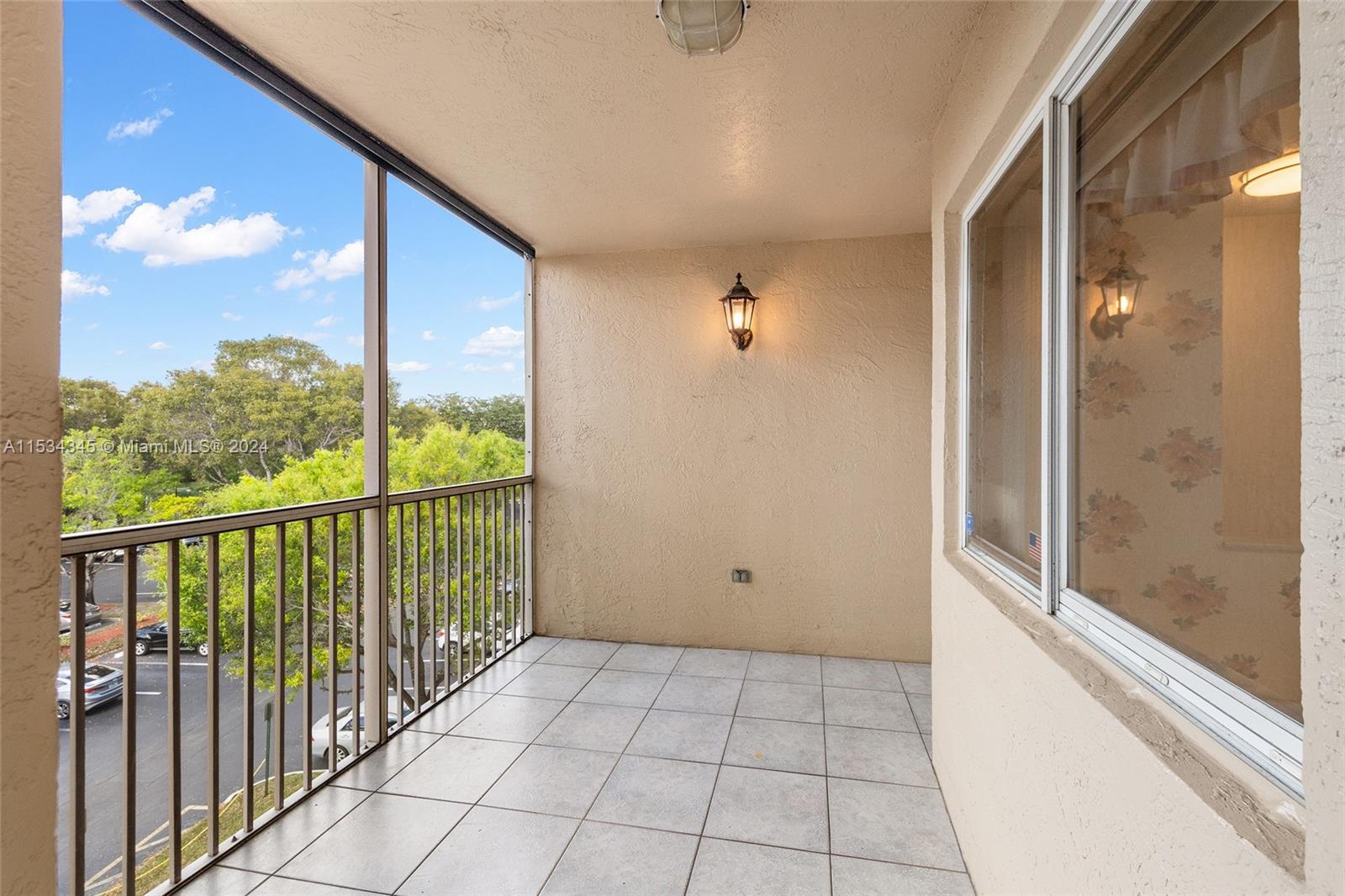 WELDON CONDOMINIUM H - Residential