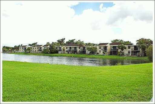 CAPTIVA LAKES VILLAS COND - Residential