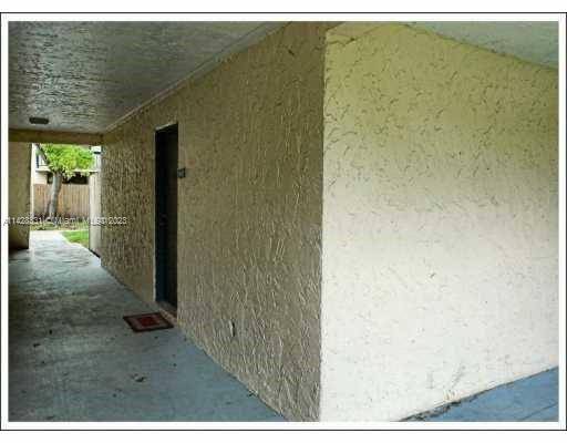 CAPTIVA LAKES VILLAS COND - Residential