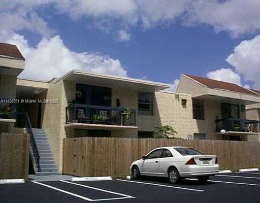 CAPTIVA LAKES VILLAS COND - Residential