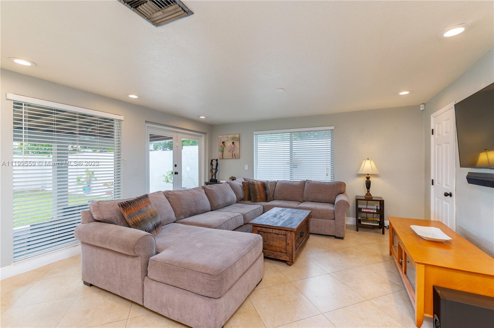 FAIRLAWN - Residential