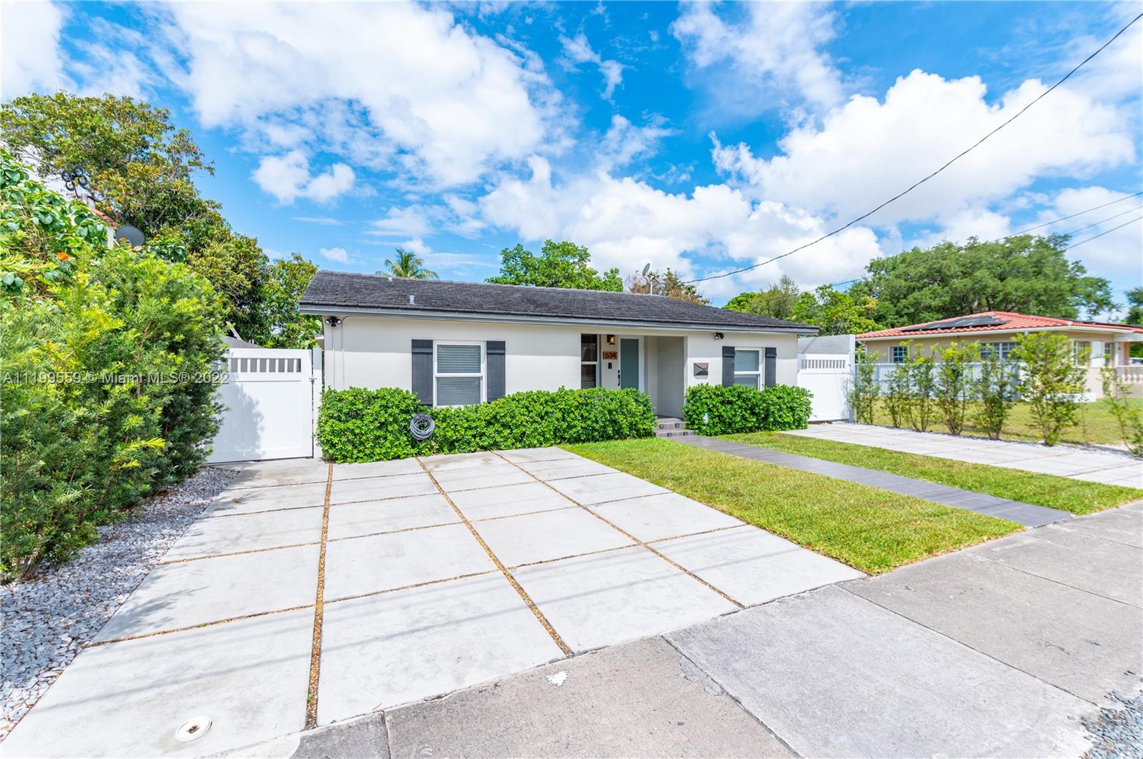 FAIRLAWN - Residential