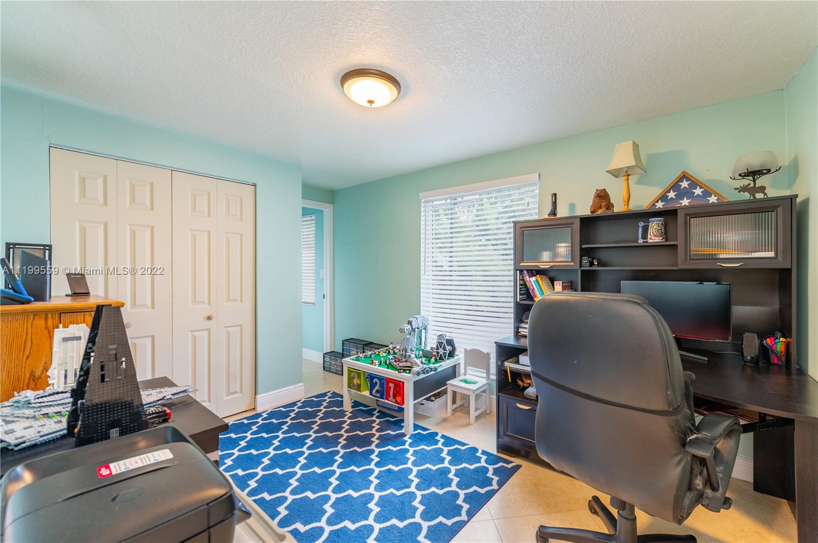 FAIRLAWN - Residential