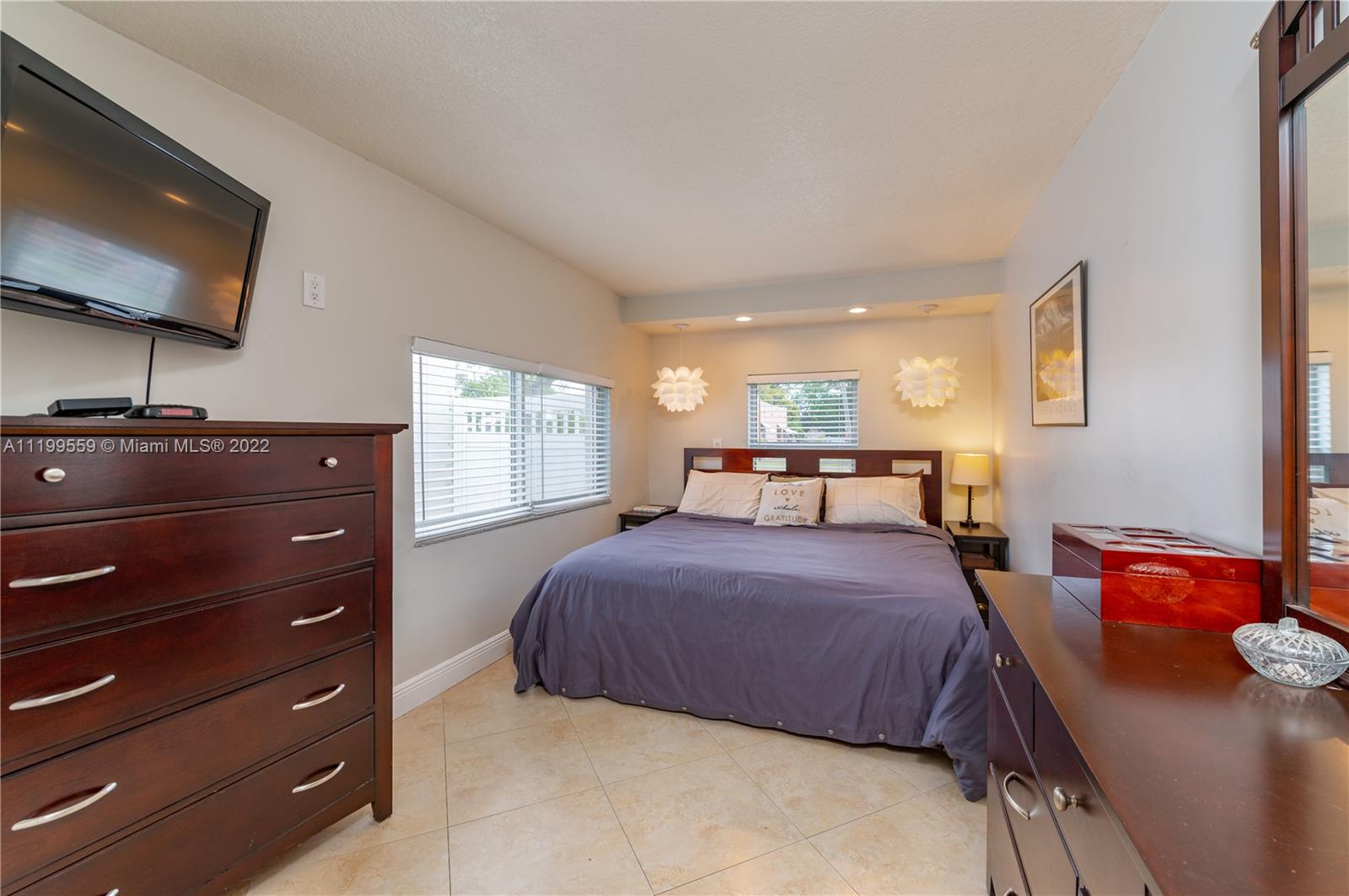 FAIRLAWN - Residential