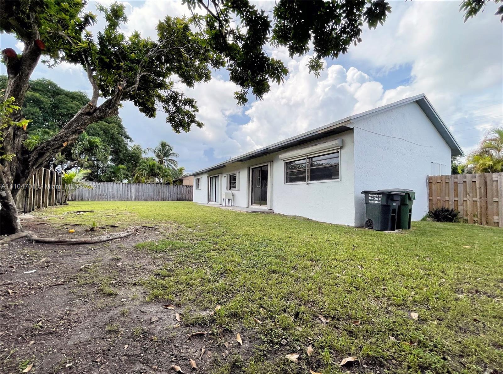 HOMESTEAD LAKES FARMLIFE - Residential