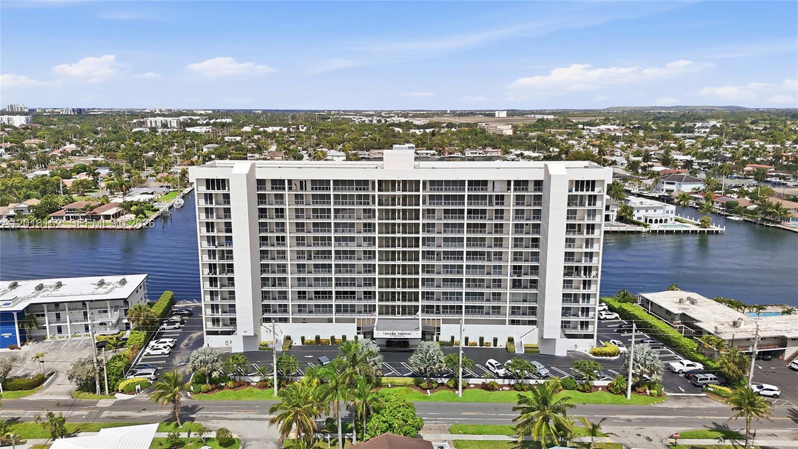 SILVER THATCH INTRACOASTA - Residential