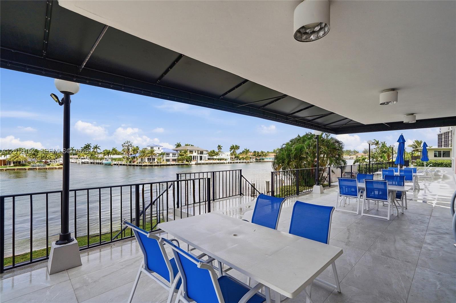 SILVER THATCH INTRACOASTA - Residential