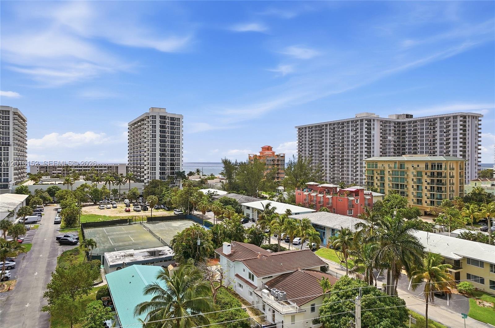 SILVER THATCH INTRACOASTA - Residential