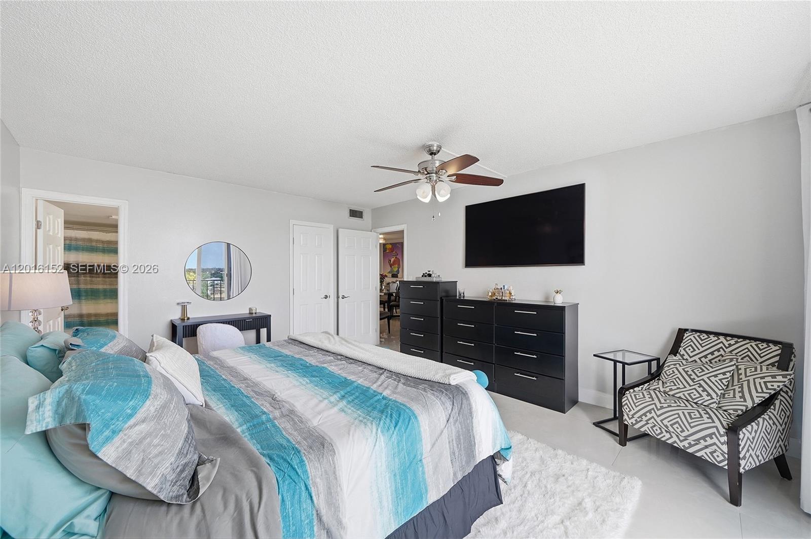 SILVER THATCH INTRACOASTA - Residential
