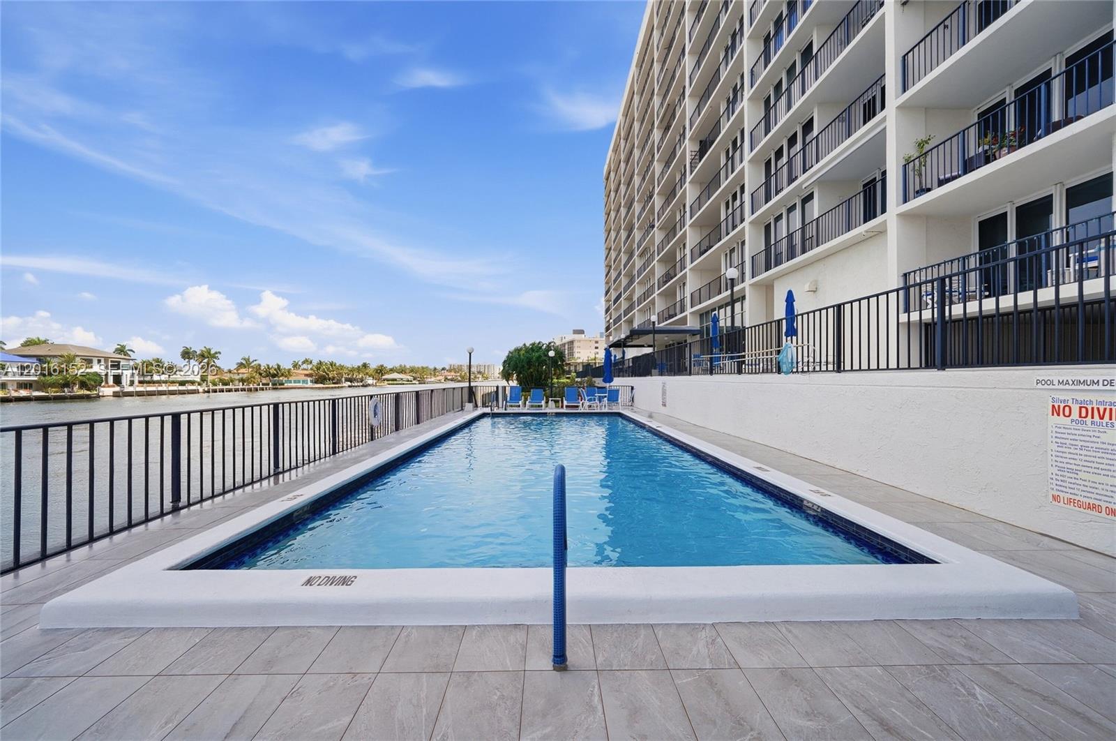 SILVER THATCH INTRACOASTA - Residential
