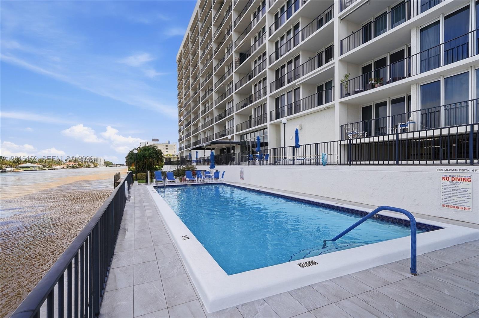 SILVER THATCH INTRACOASTA - Residential
