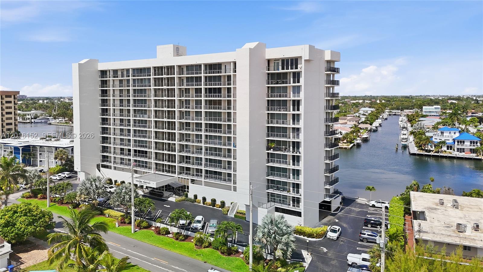 SILVER THATCH INTRACOASTA - Residential