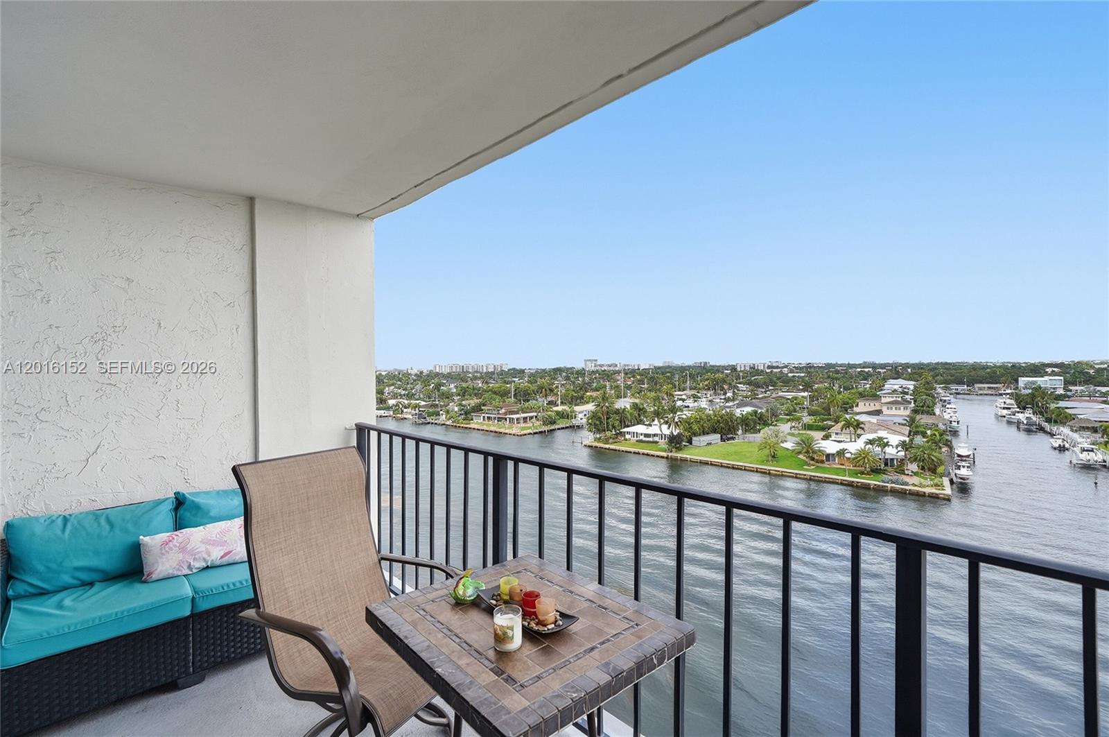 SILVER THATCH INTRACOASTA - Residential