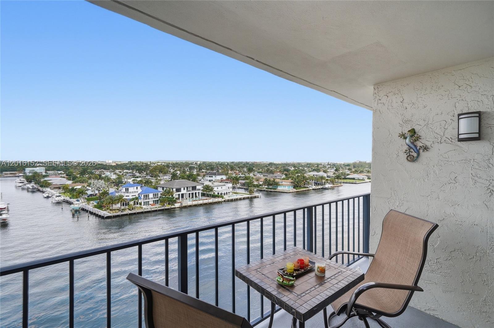 SILVER THATCH INTRACOASTA - Residential