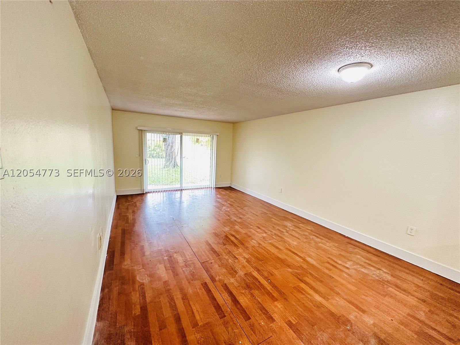 NEW WORLD CONDO APTS IV - Residential