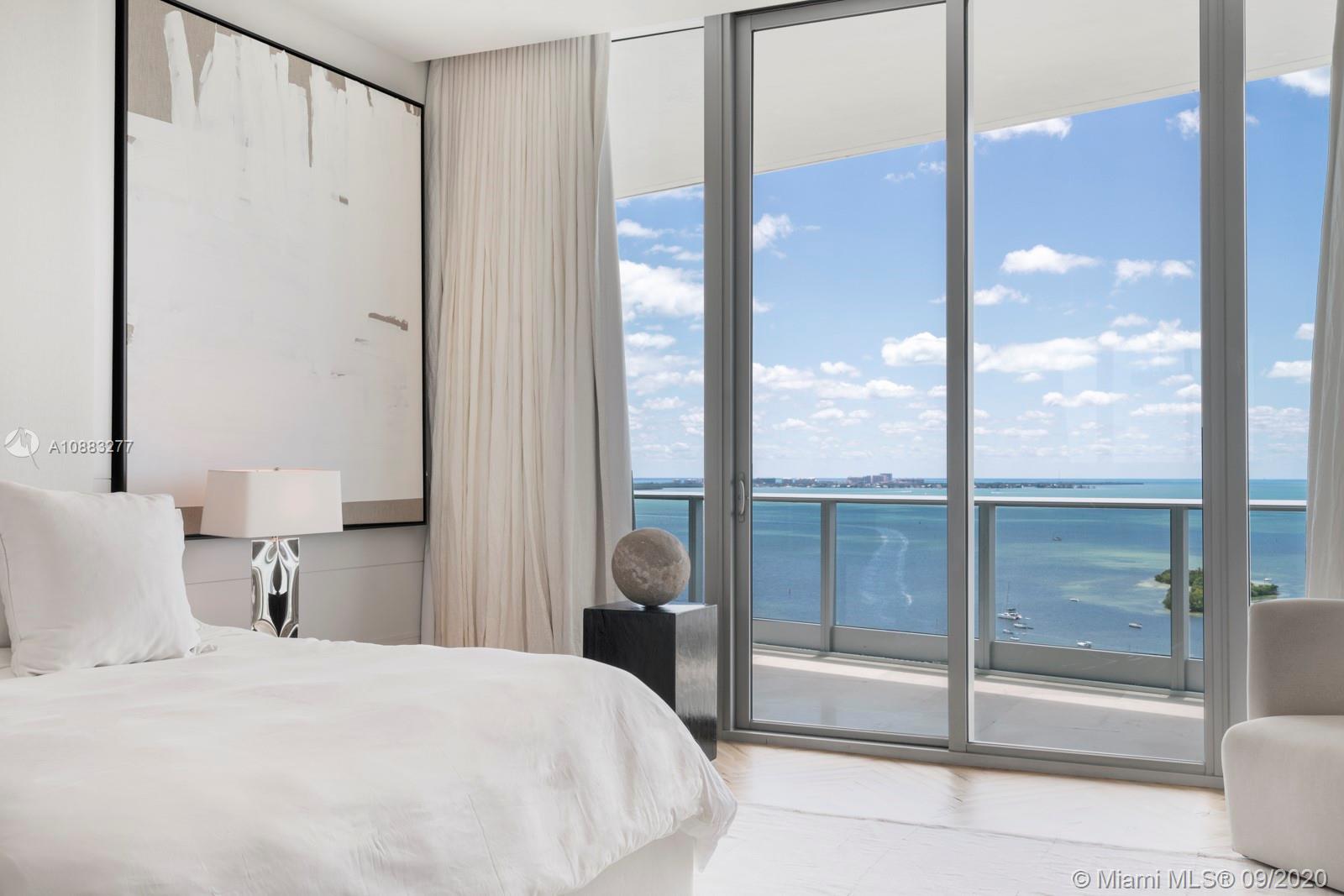 GROVENOR HOUSE CONDO - Land