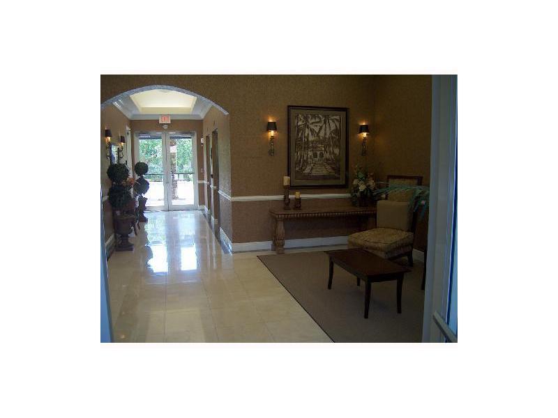 THE GRANDE CONDO - Residential Lease