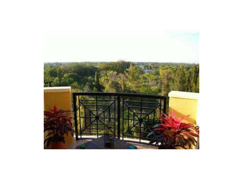 THE GRANDE CONDO - Residential Lease