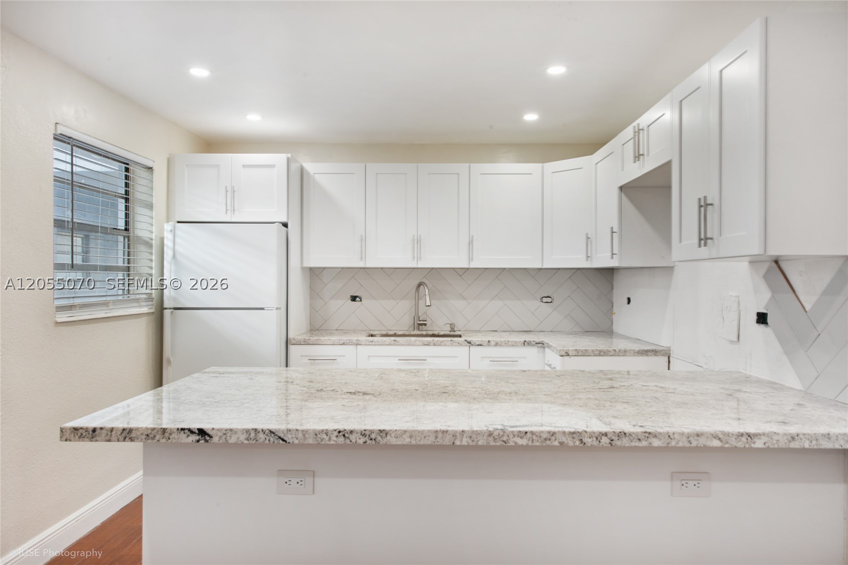 ROSALES CONDO - Residential Lease