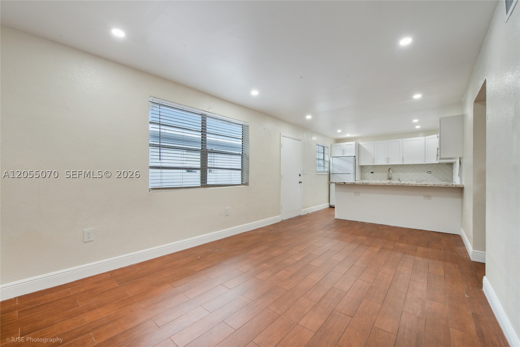 ROSALES CONDO - Residential Lease
