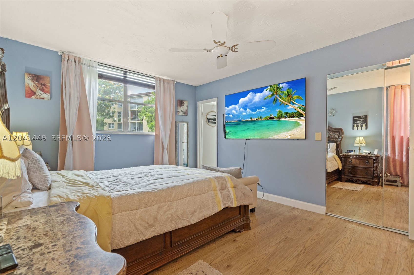 SOMERSET NO EIGHT CONDO - Residential