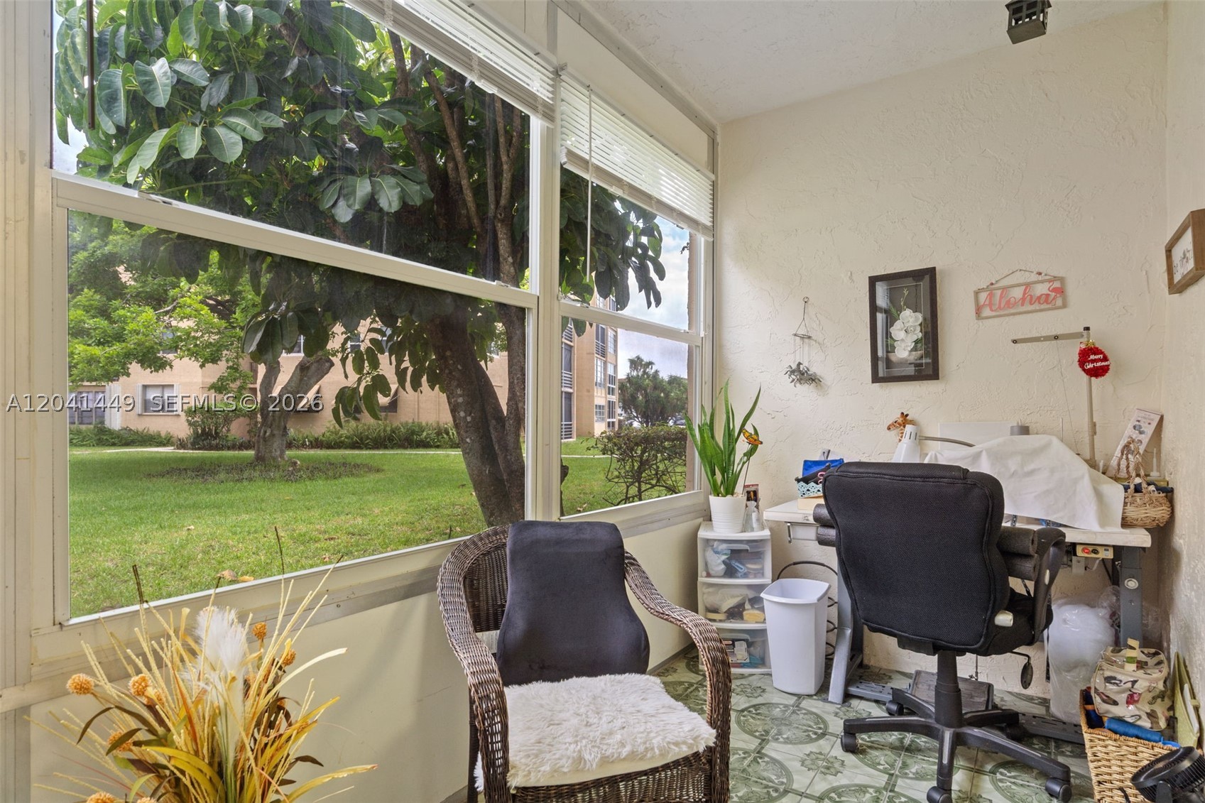 SOMERSET NO EIGHT CONDO - Residential