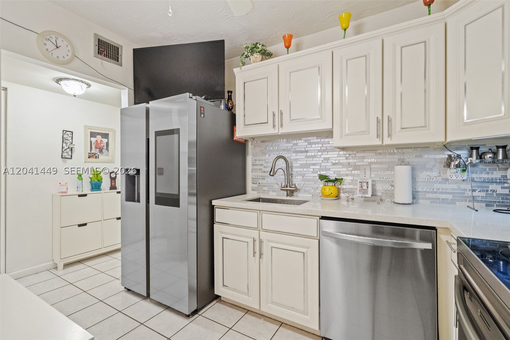 SOMERSET NO EIGHT CONDO - Residential
