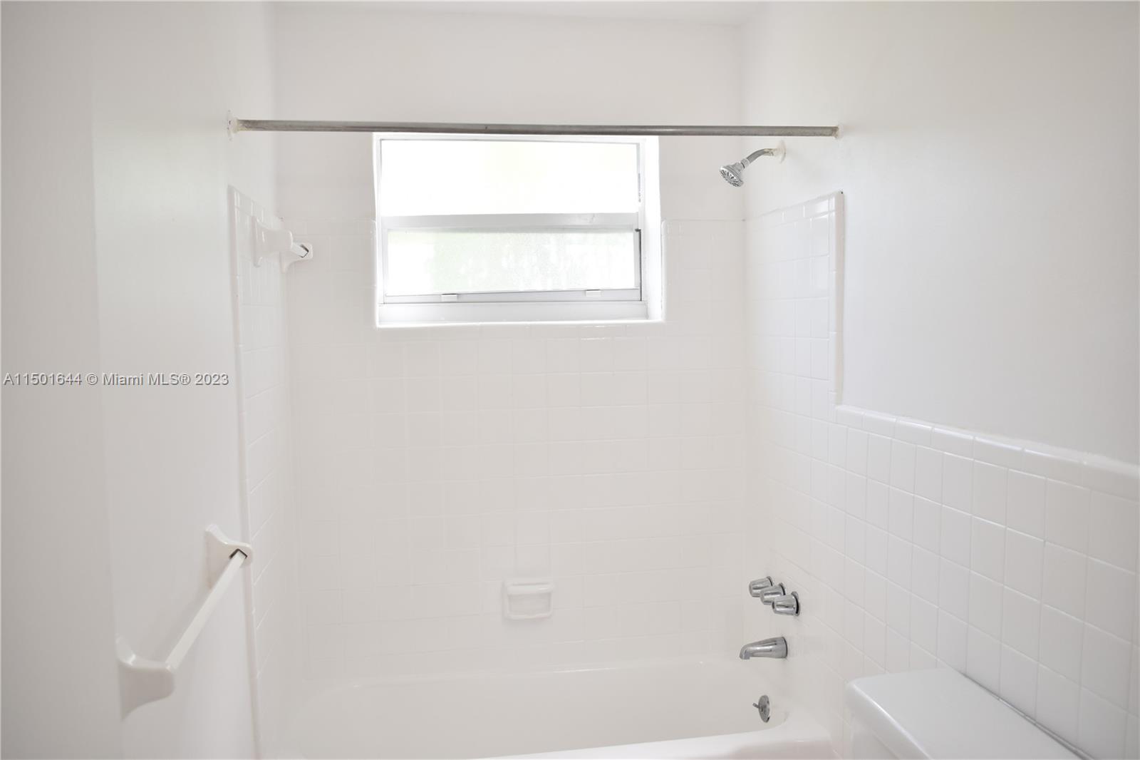PORTA BELA CONDO - Residential Lease