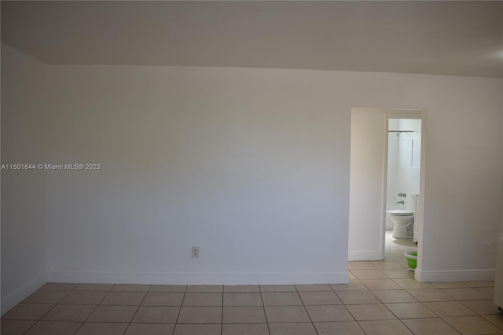 PORTA BELA CONDO - Residential Lease