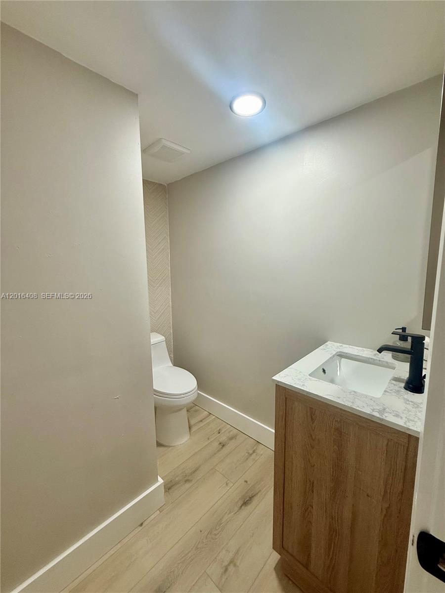 FOXCROFT APTS INC CONDO - Residential