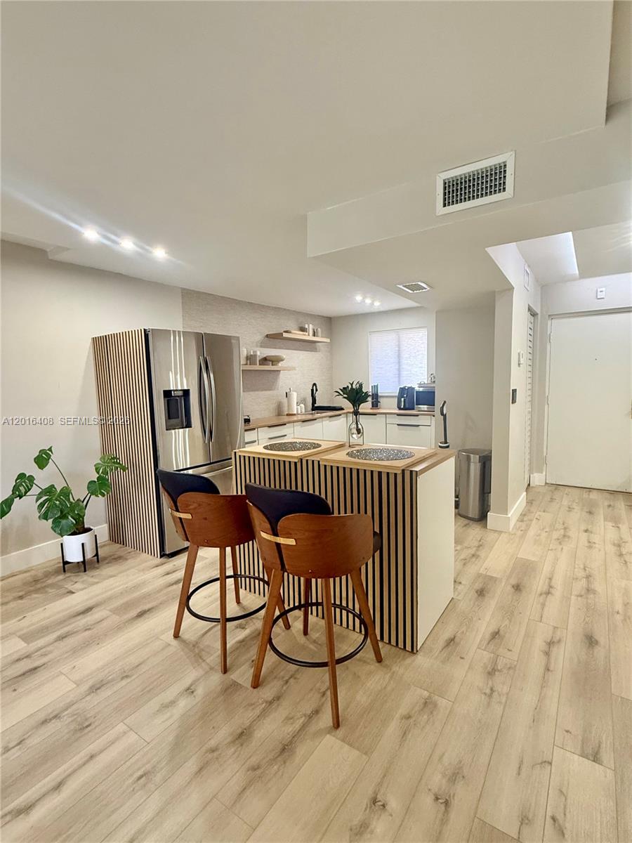FOXCROFT APTS INC CONDO - Residential