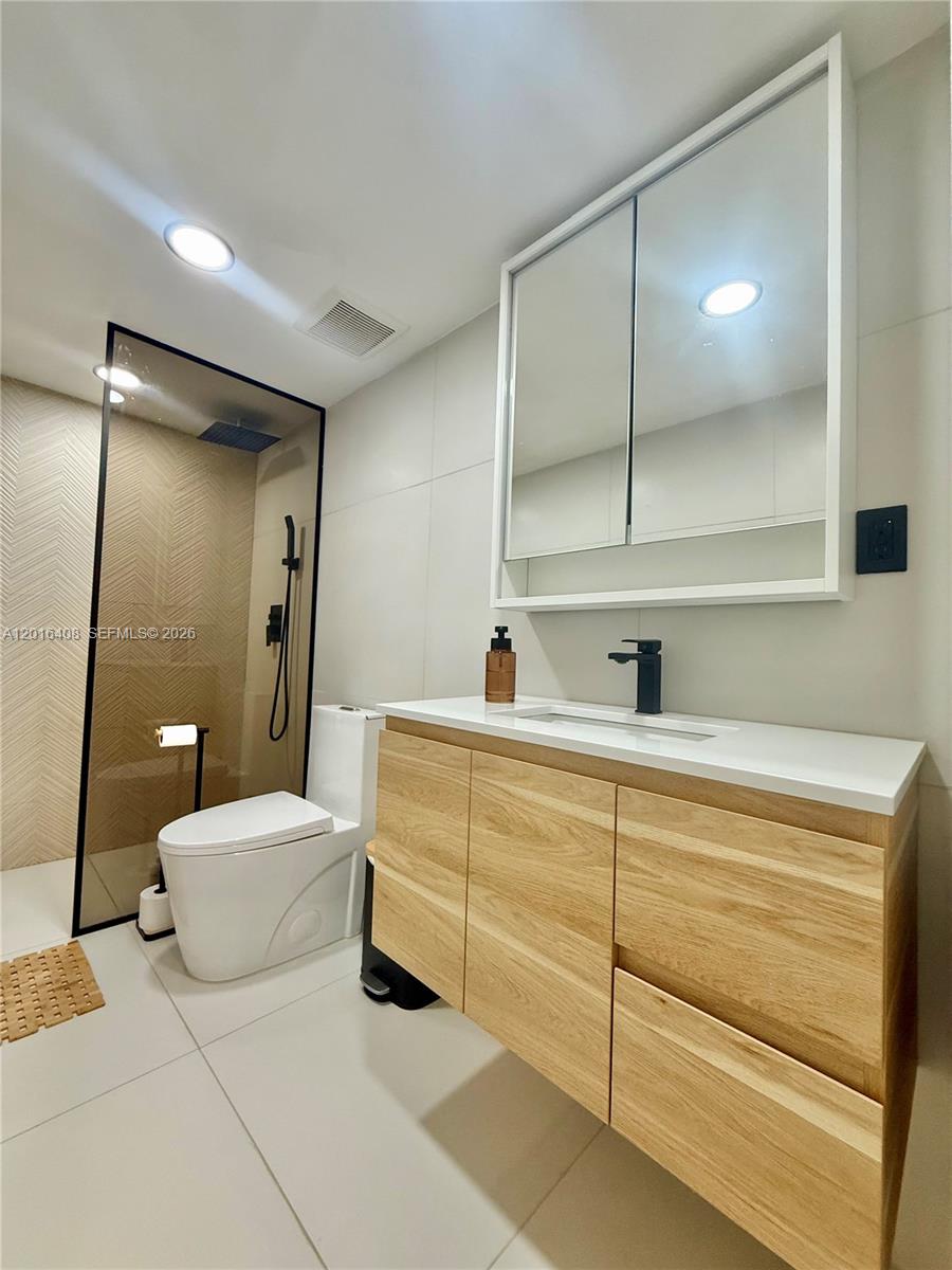 FOXCROFT APTS INC CONDO - Residential