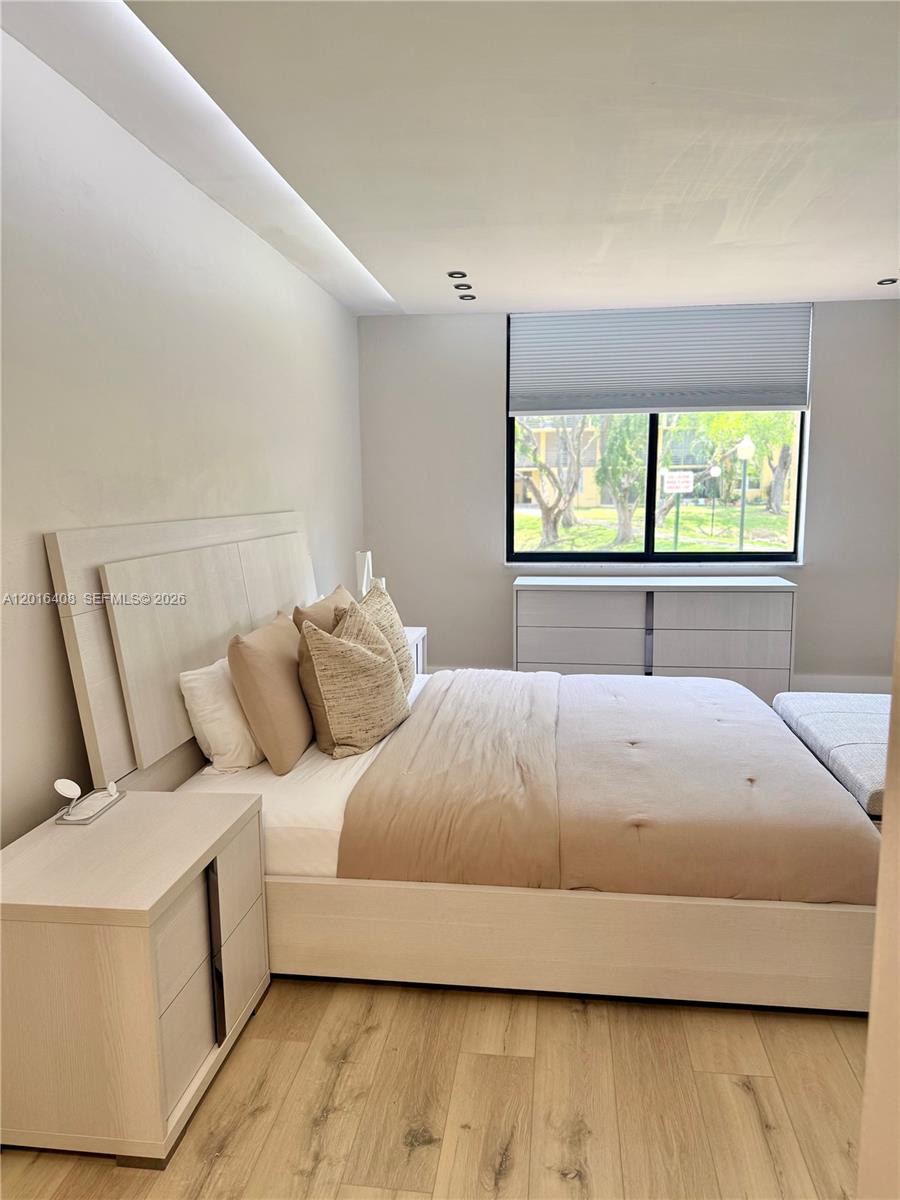 FOXCROFT APTS INC CONDO - Residential