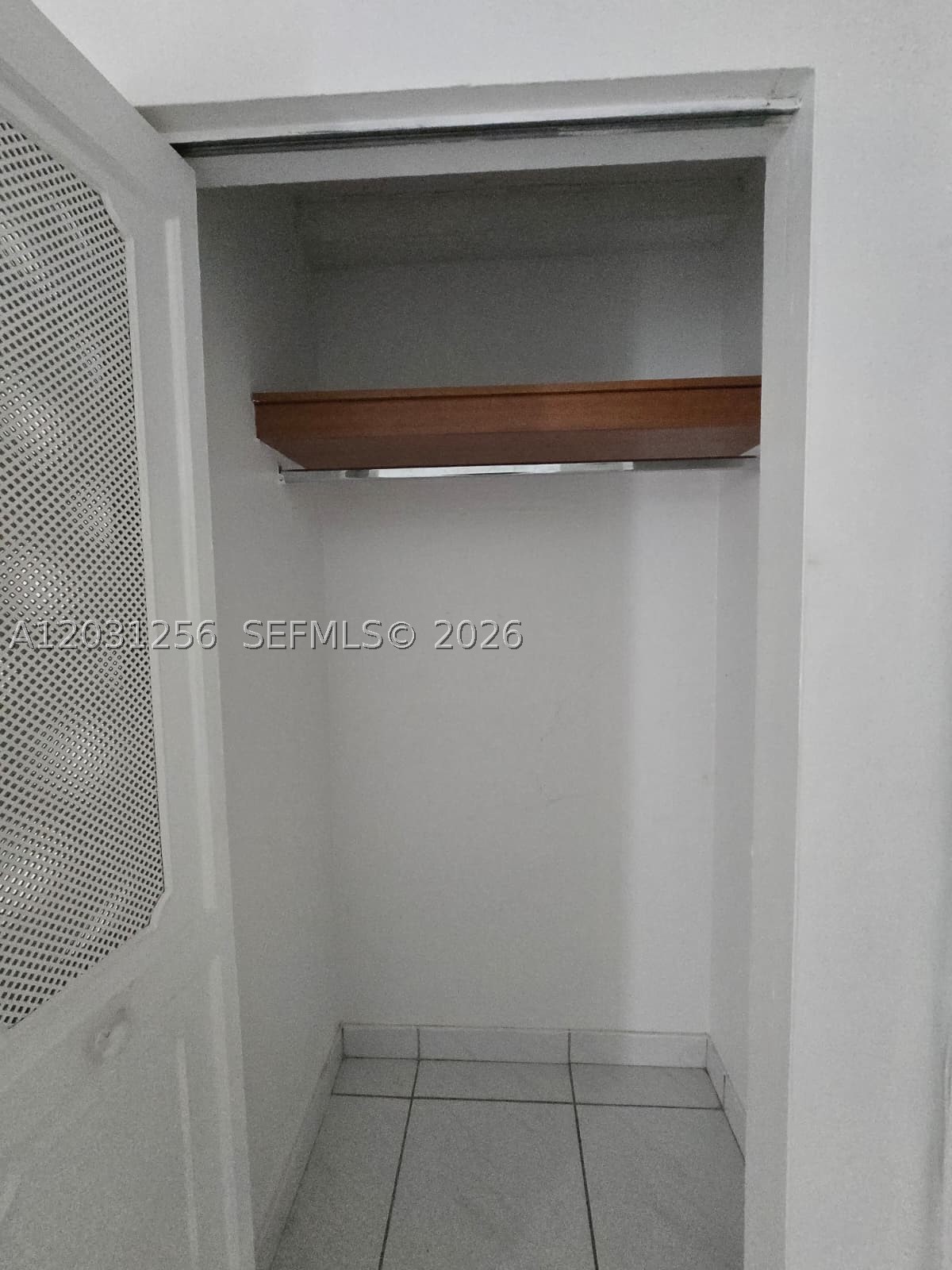PLAZA OF AMERICAS CONDO P - Residential Lease