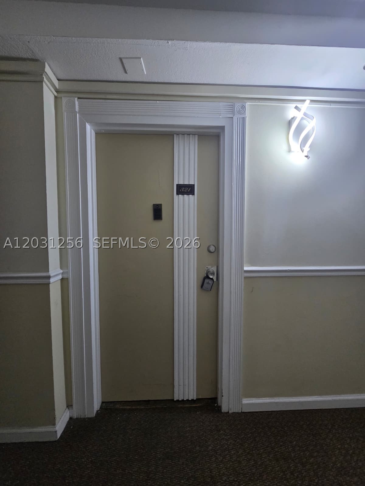 PLAZA OF AMERICAS CONDO P - Residential Lease