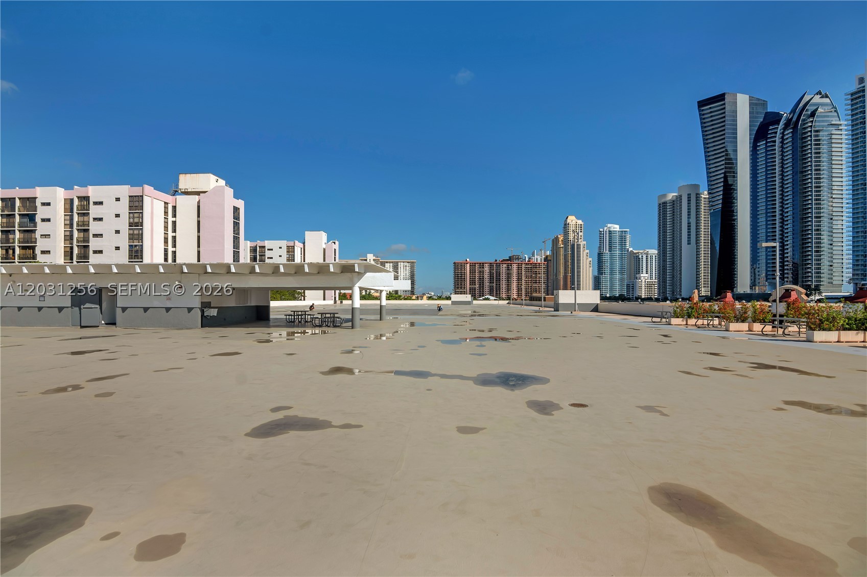PLAZA OF AMERICAS CONDO P - Residential Lease