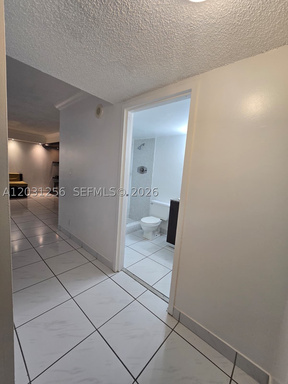 PLAZA OF AMERICAS CONDO P - Residential Lease